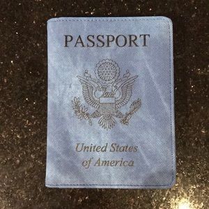 Passport holder/wallet